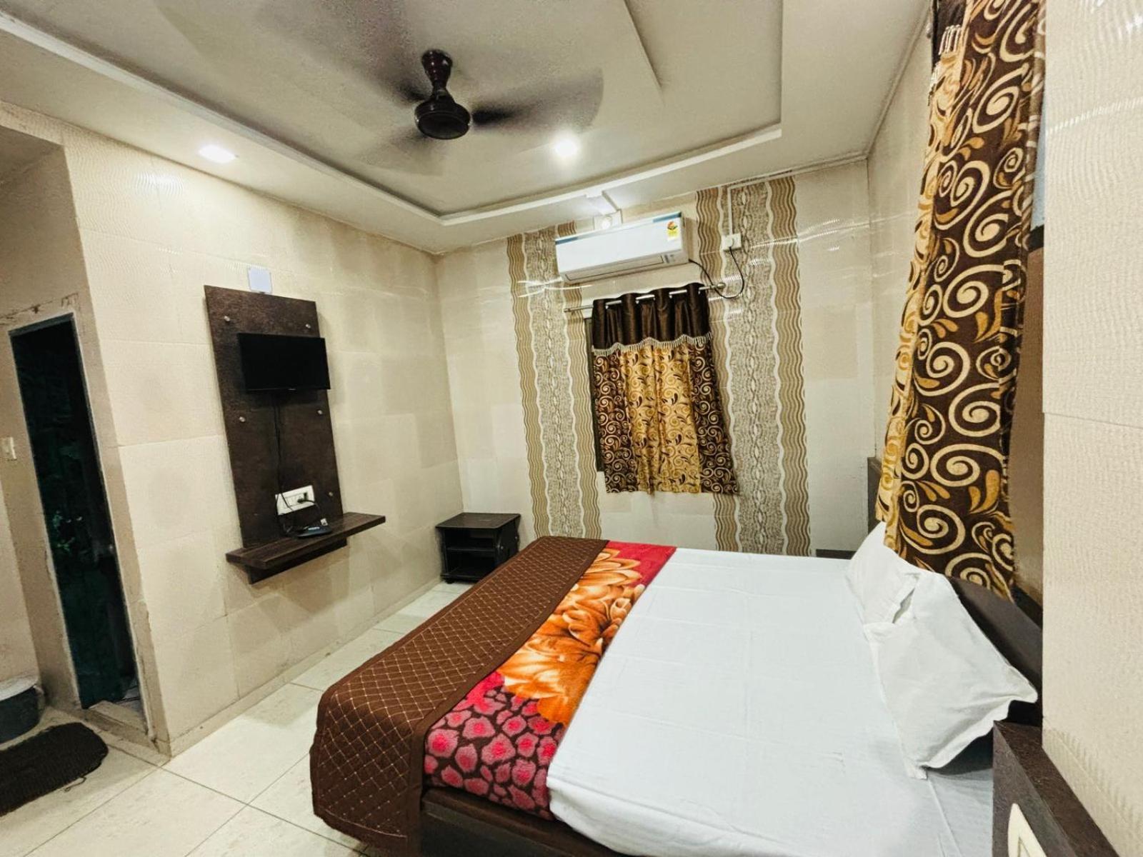 Hotel Shree Nath - 200 Meters From Dwarkadhish Temple Екстериор снимка